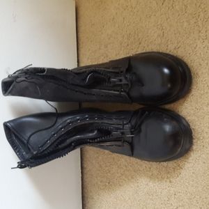 Steel toed Red wing boots